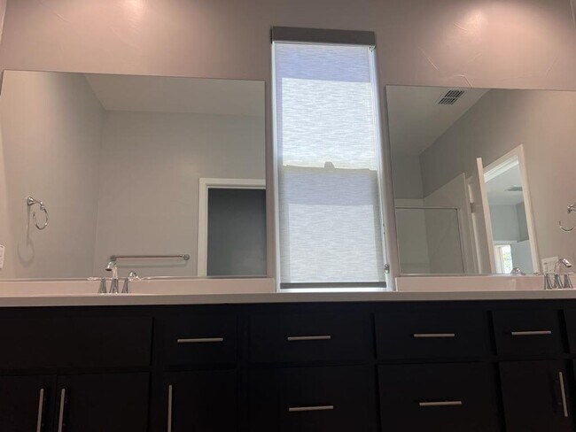 Building Photo - 1010 Mud Pie Ln