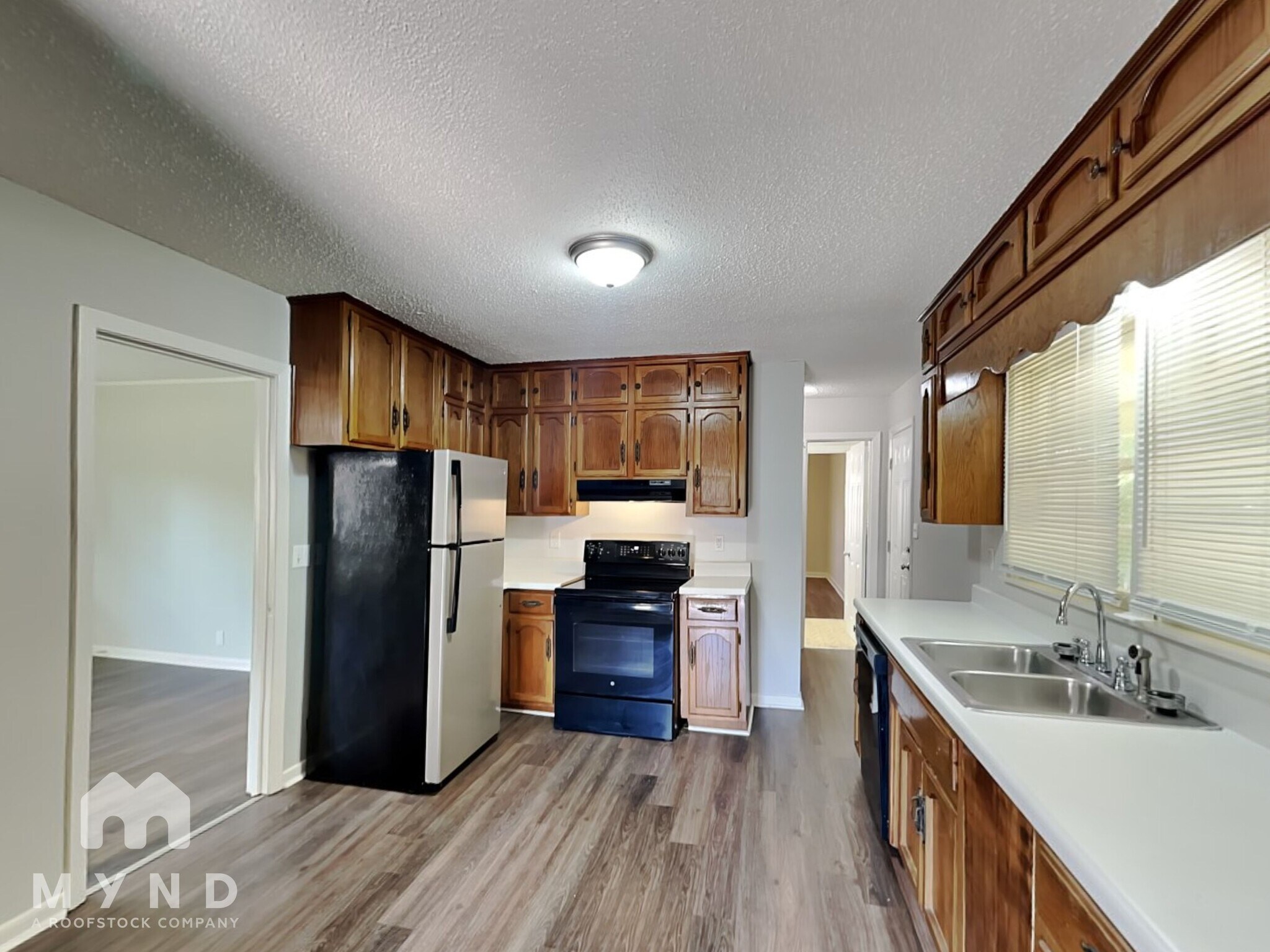 Building Photo - 217 Marshall Dr