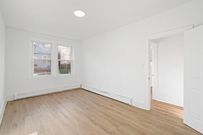 Building Photo - 5 Lienau Pl