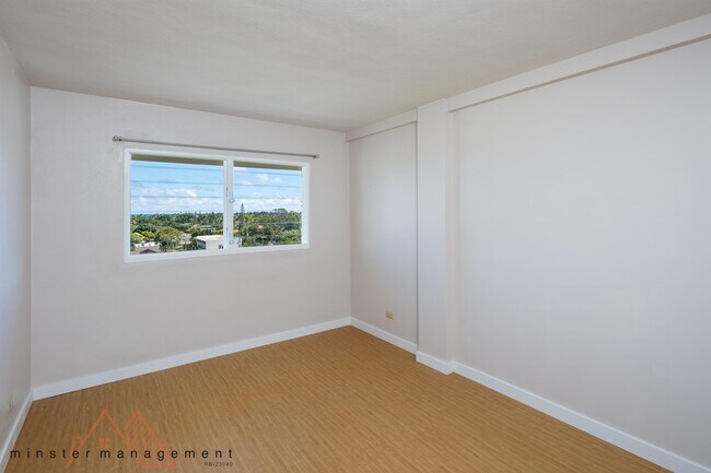 Building Photo - 14 Aulike St