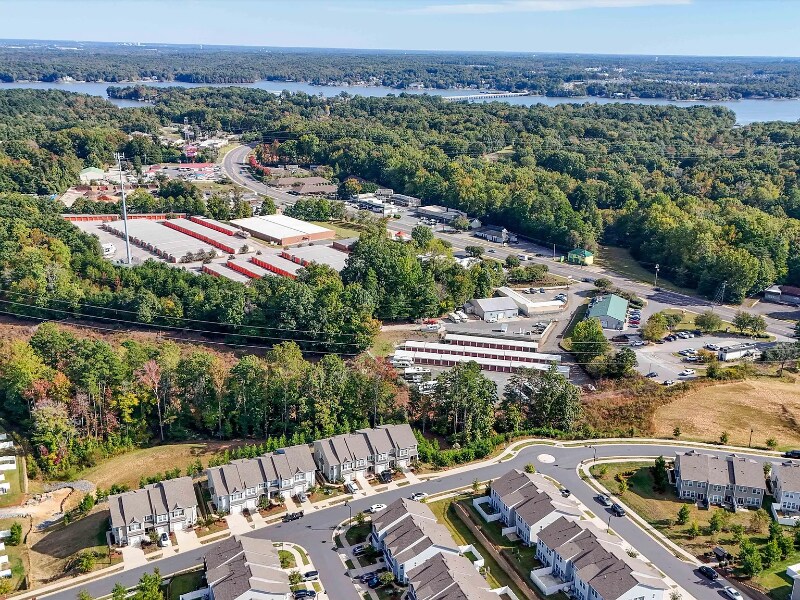 Building Photo - 574 Altamonte Dr