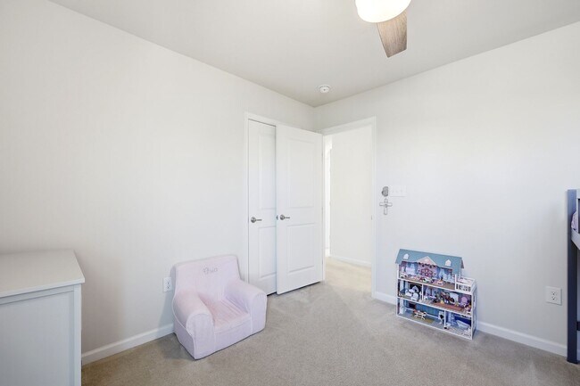 Building Photo - Modern Riverwood Retreat | Spacious 3BR Home in Prime Charlottesville Location