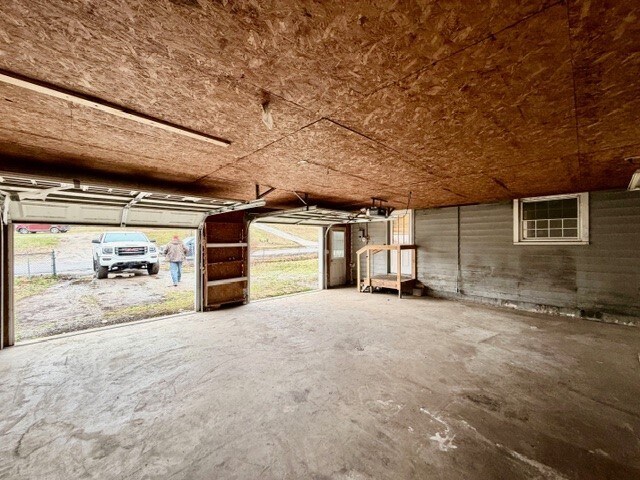 Building Photo - 120 Broad St