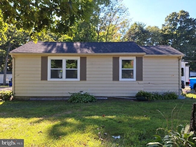 Building Photo - 226 Appleby Rd