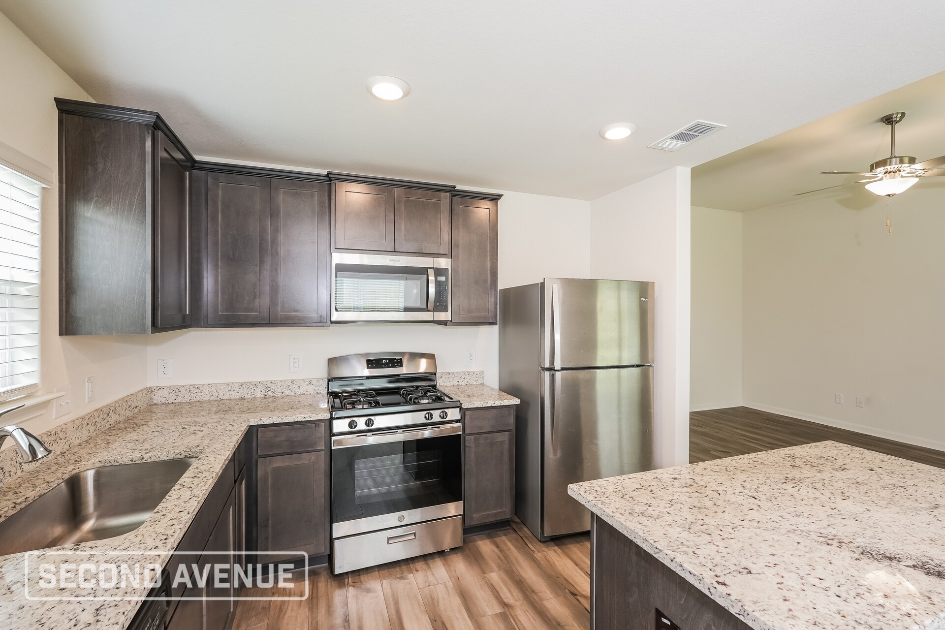 Building Photo - 1325 Woodwinds Dr
