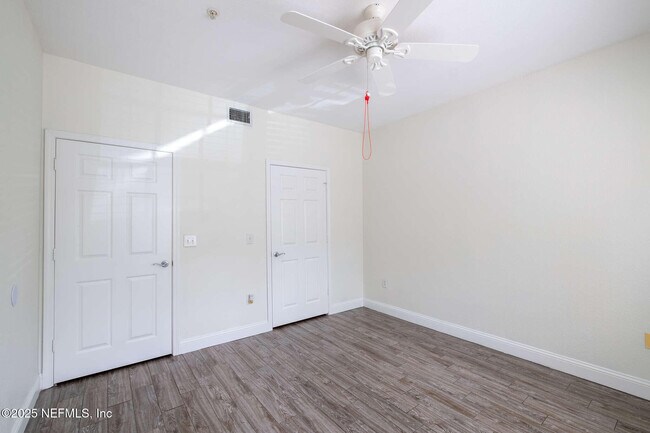 Building Photo - 10075 Gate Pkwy N