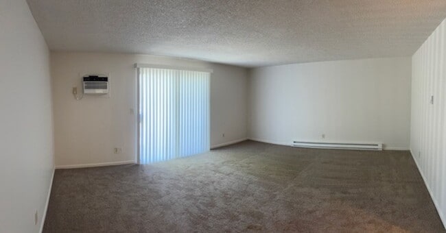 Building Photo - 1068