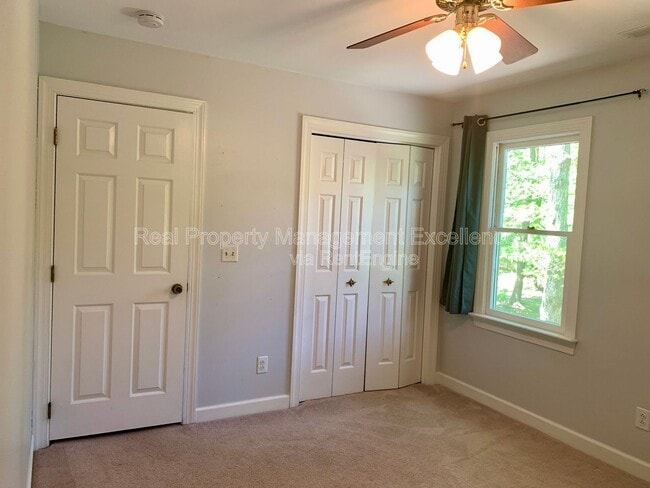 Building Photo - 2605 Diamondhitch Trail