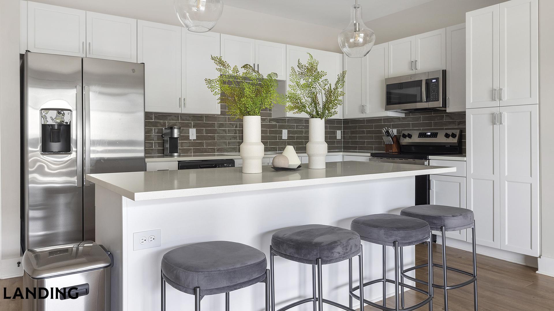 Building Photo - 1000 Forestview Dr