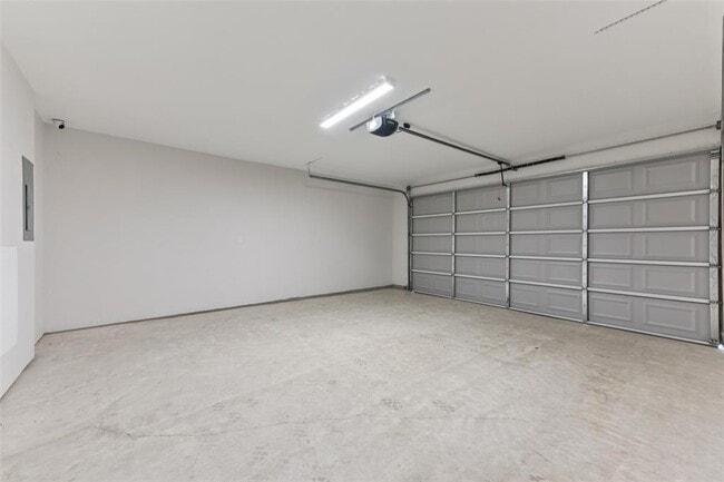 Building Photo - 9304 Felix Sparke Dr