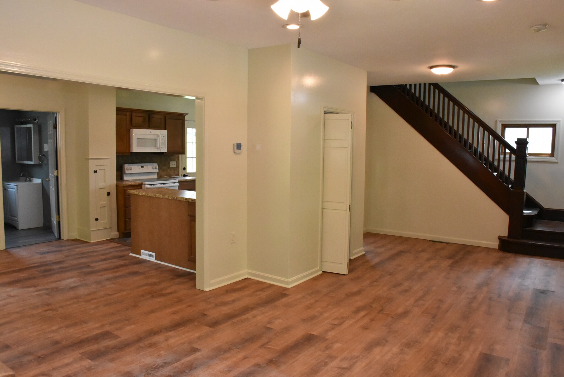 Building Photo - 539 North St