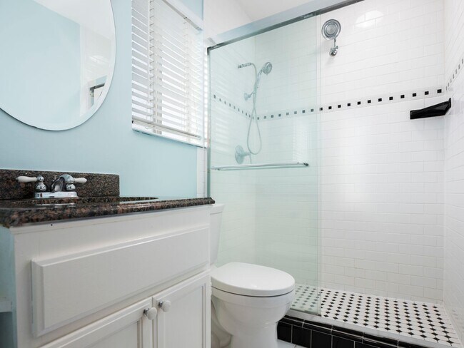 Building Photo - Private 3+2 Single Family Home on the Marina Del Rey/Mar Vista Border!!!