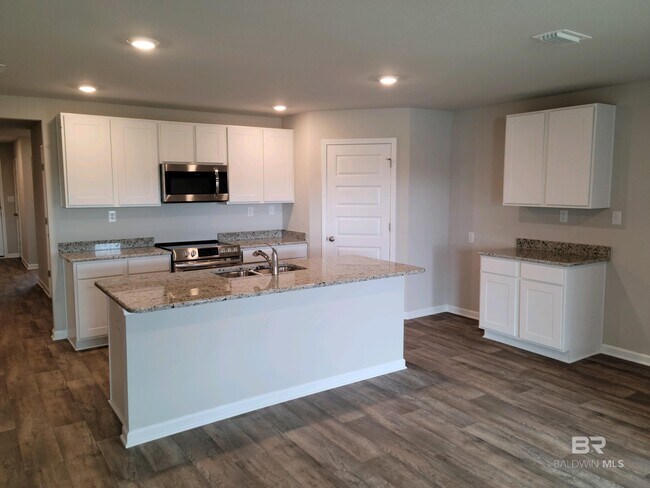 Building Photo - 23213 Shadowridge Dr