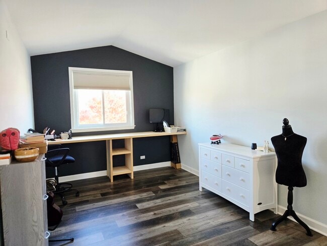 Building Photo - 116 Presidential Blvd