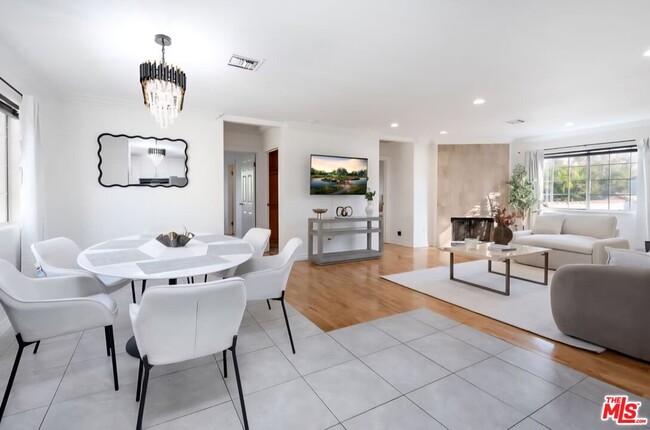 Building Photo - 525 N Orange Dr