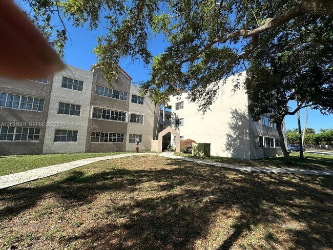 Building Photo - 6175 NW 186th St