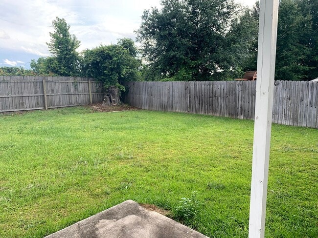 Building Photo - Stylish 3BD/2BA Rental Home in Miller Farm...