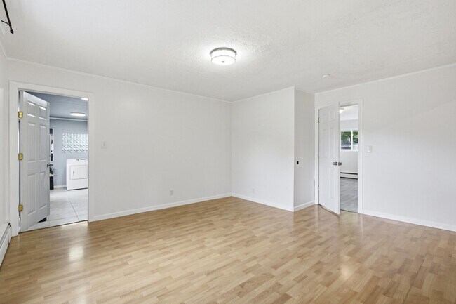 Building Photo - 8885 Cardwell St