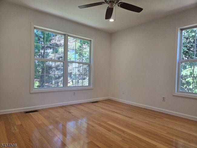 Building Photo - 313 Winthrop Dr