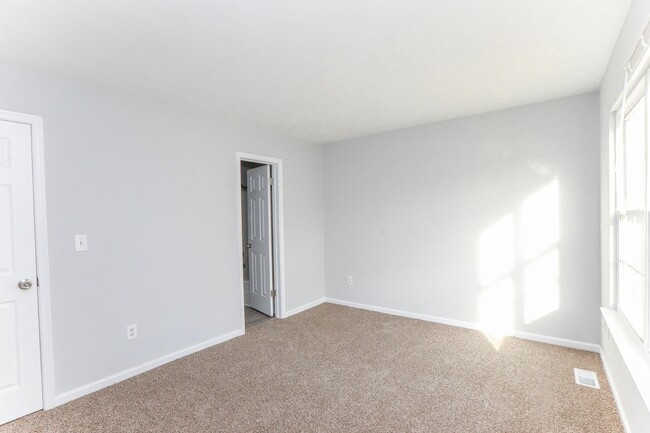 Building Photo - Charming apartment for rent in Chesapeake!