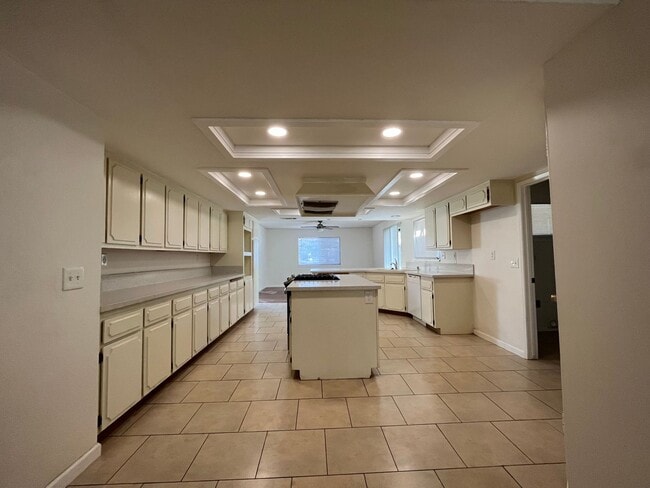 Building Photo - 3 bedroom 2.5 bath Home with a Bonus Room ...