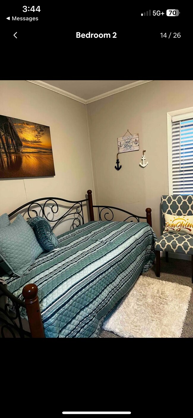 Building Photo - 5 Central St