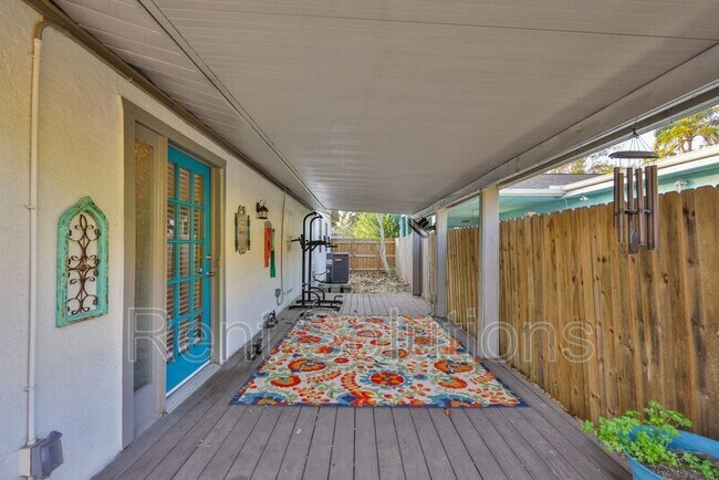 Building Photo - 5701 12th Ave S