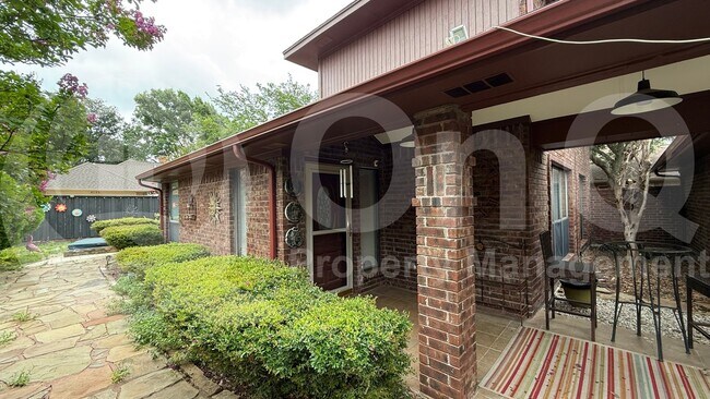 Building Photo - 6708 Roman Ct