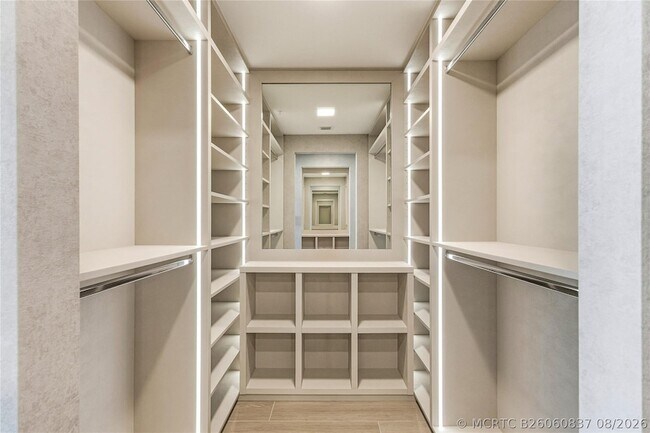 Building Photo - 900 N Ocean Blvd