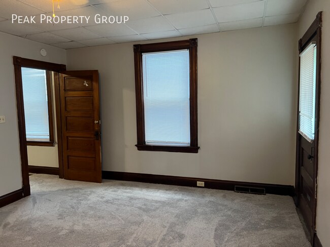 Building Photo - 2544 Vestry Ave