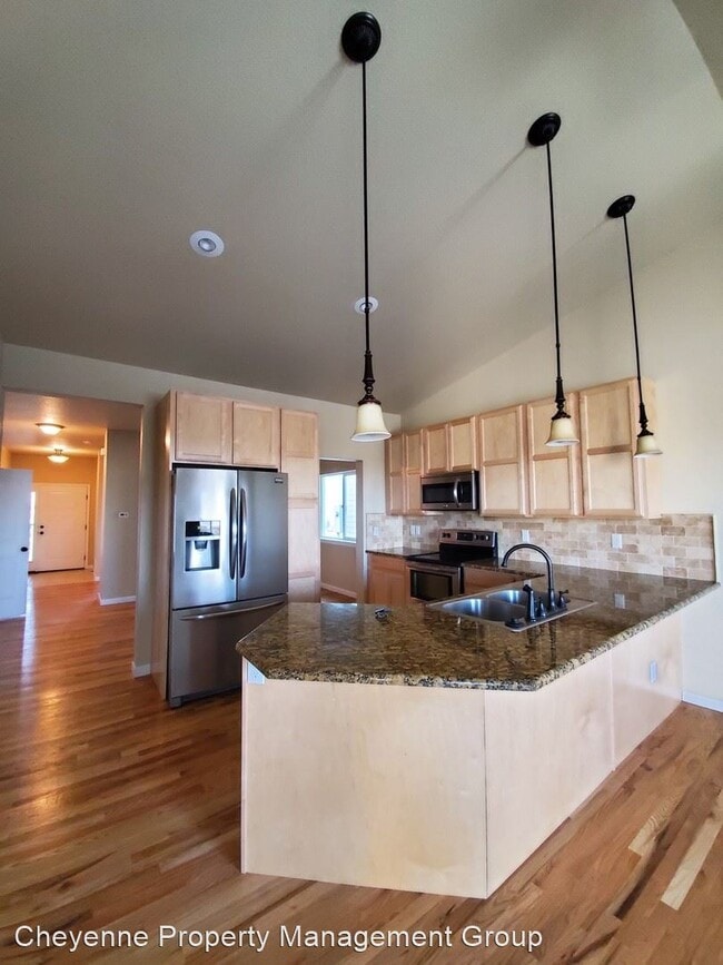 Building Photo - 3 br, 2 bath House - 3715 Sunrise Hills