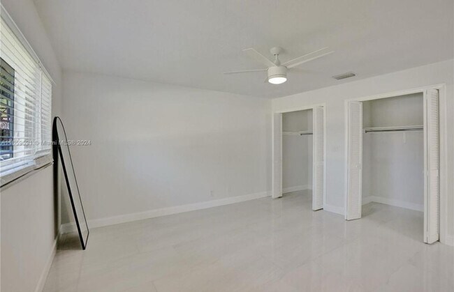 Building Photo - 11280 NW 40th St