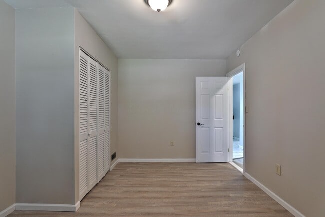 Building Photo - 3553 Brookside Blvd