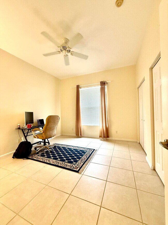 Building Photo - 408 North Key Lime Square SW