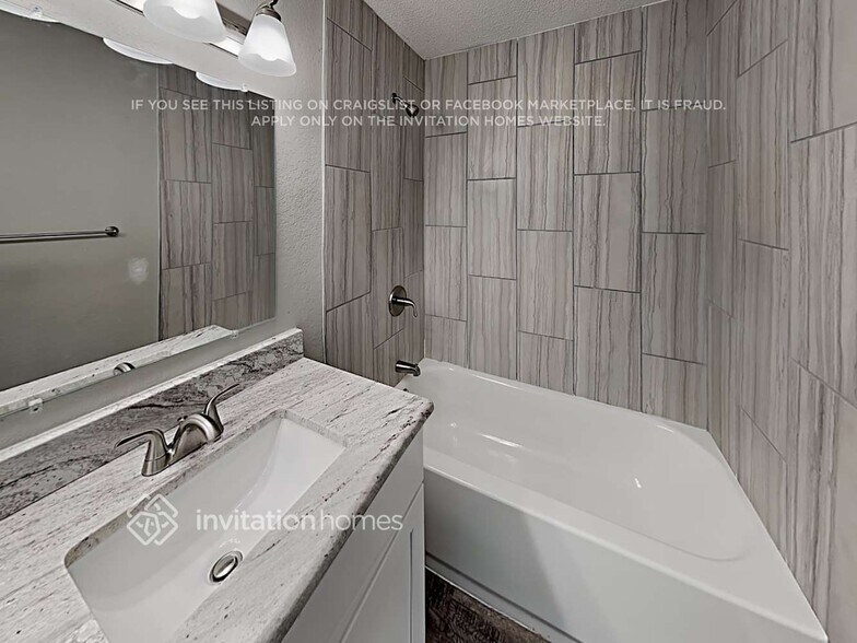 Building Photo - 1451 Queen Annes Dr