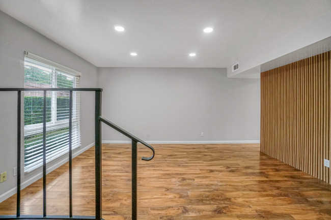 Building Photo - 3974 Tarrytown Ln