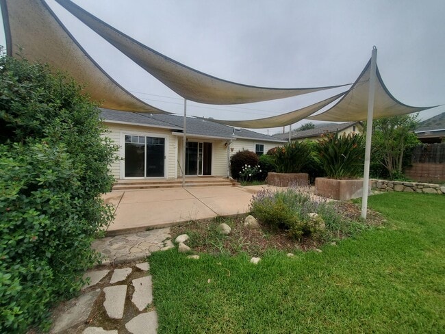 Building Photo - 1206 Drown Ave