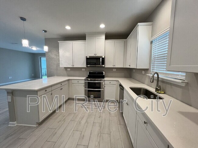 Building Photo - 125 Farmfield Dr