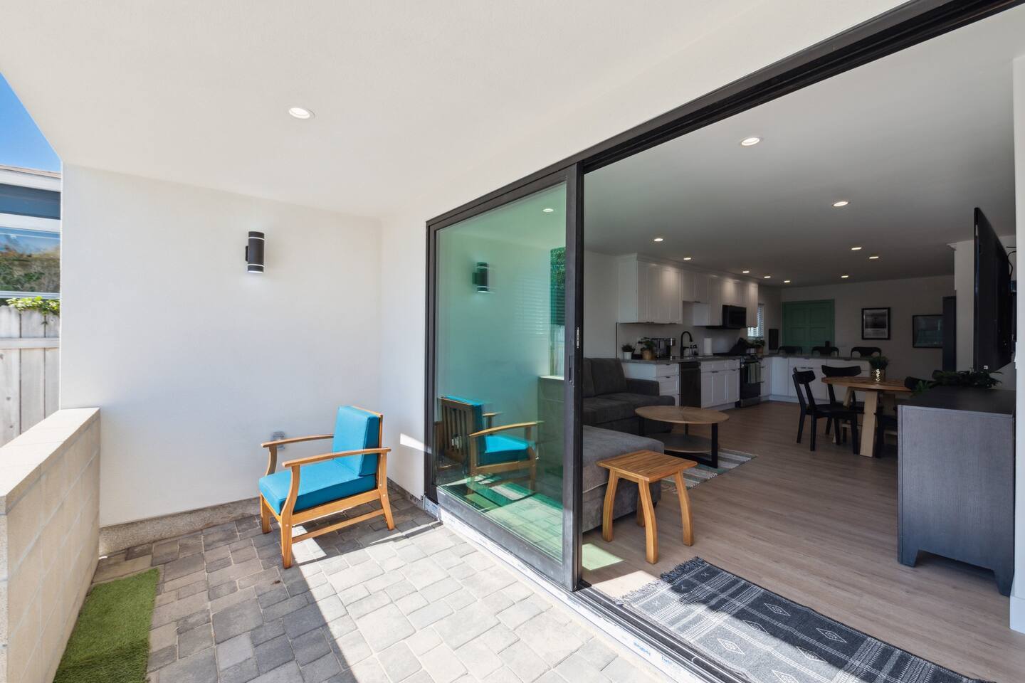 Building Photo - 2138 Reed Ave