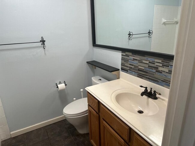 Building Photo - 7504 Northcrest Blvd