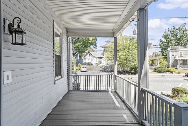 Building Photo - 159 North St