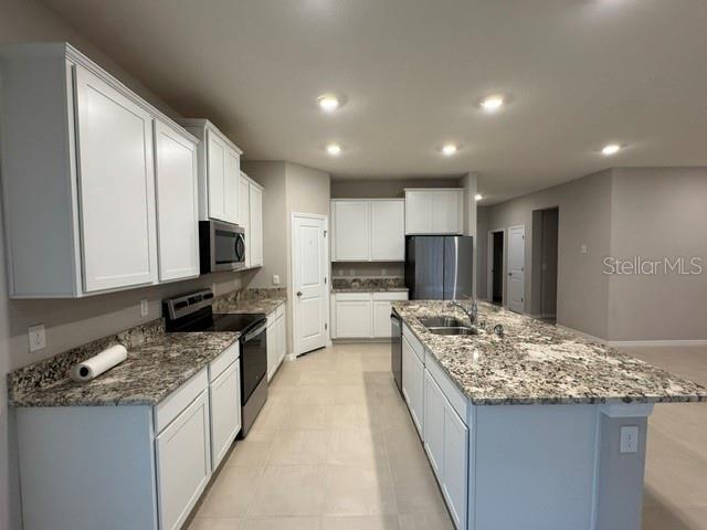 Building Photo - 8899 SW 50th Ave