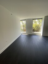 Building Photo - 2470 N Lincoln Ave