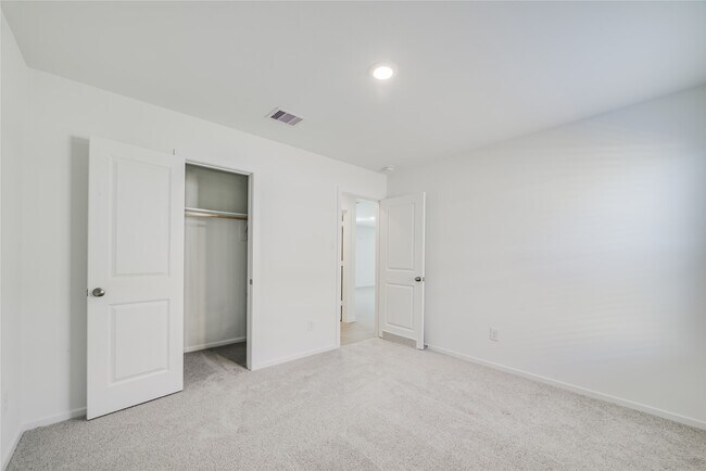 Building Photo - 1754 W Stroker Rd