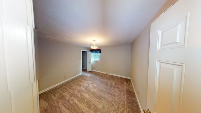 Building Photo - 2 Story, Canfield Home for Rent! South Ran...