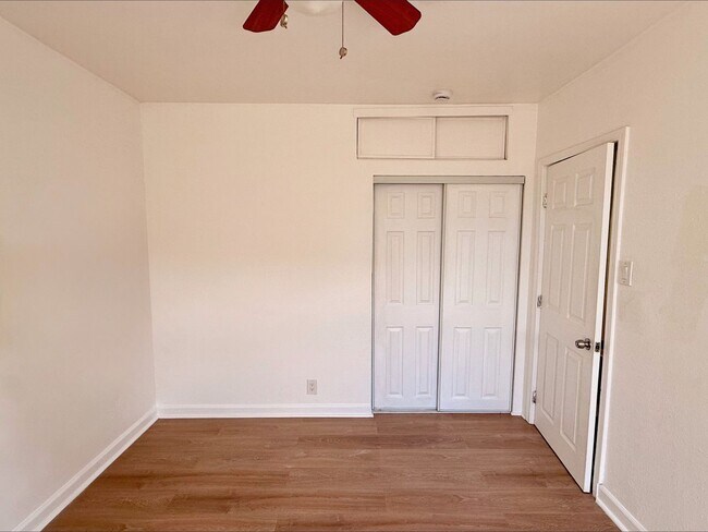 Building Photo - 3659 6th Ave