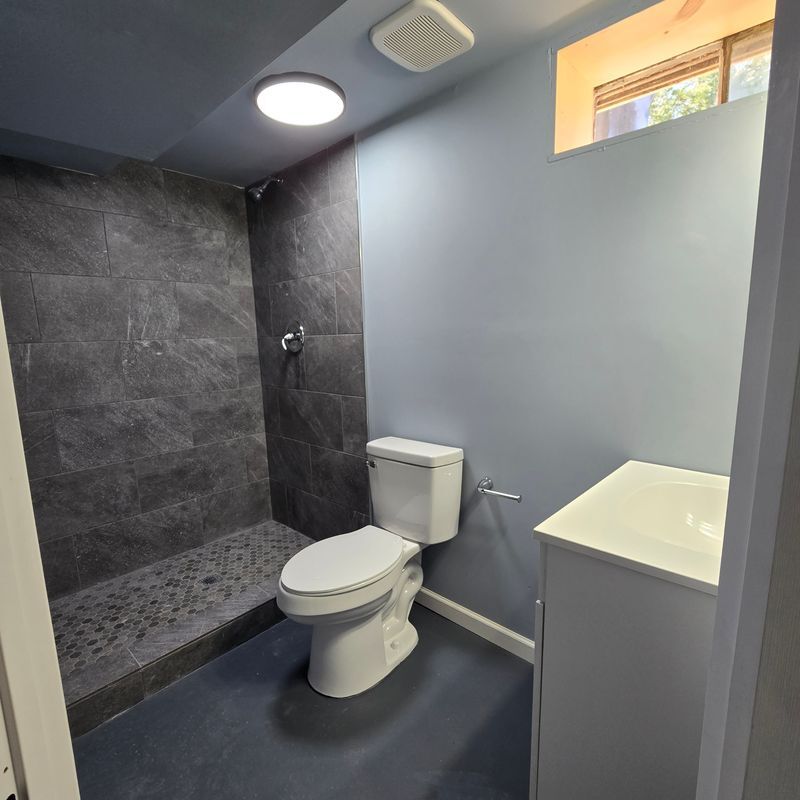 Building Photo - 21676 N Essex Dr