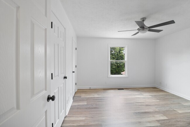 Building Photo - 704 Jace Dr