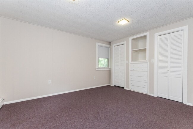 Building Photo - 205 Hardy Pond Rd