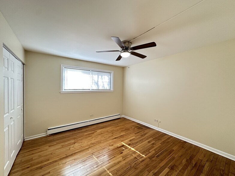 Building Photo - 630 Lincoln Ave